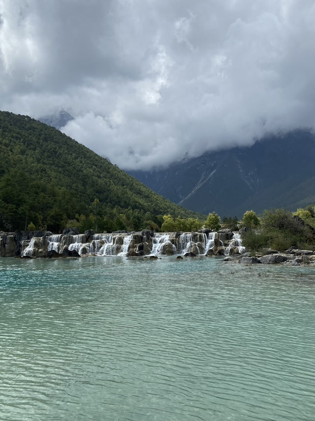 A Majestic Jade Dragon Snow Mountain A Majestic Jade Dragon Snow Mountain