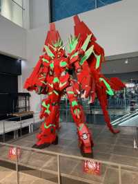 【福岡・博多運河城】城市劇場的奇幻漫步:流水、光影與鋼彈的交響樂