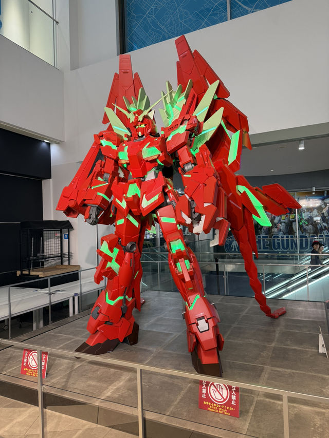 【福岡・博多運河城】城市劇場的奇幻漫步:流水、光影與鋼彈的交響樂 【福岡・博多運河城】城市劇場的奇幻漫步:流水、光影與鋼彈的交響樂