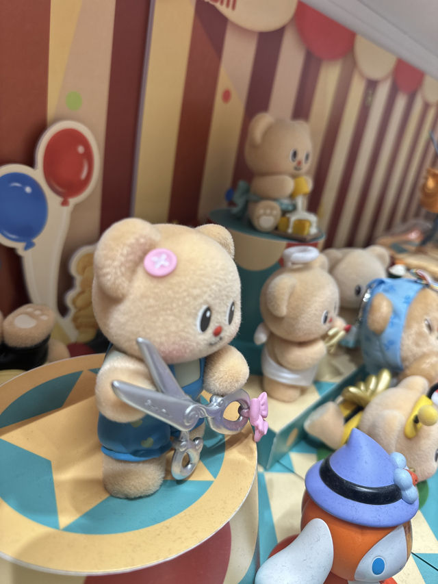 Rongjiang’s Quirkiest Shopping Spot: KKV at Paradigm Mall 💖🎁