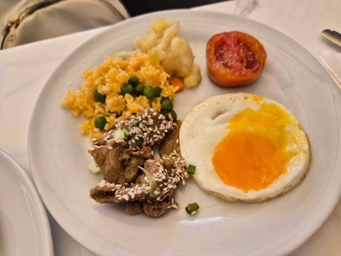 ✈️✨ หนีความวุ่นวาย! Miracle Lounge พักผ่อนก่อนบิน