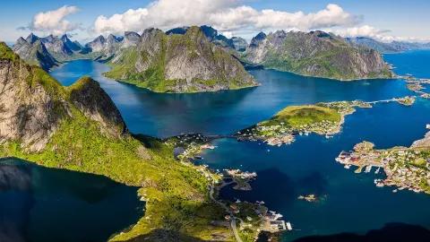 ⛰️ Lofoten Islands: The Arctic Wonder of Peaks, Fjords & Fishing Villages! — traveler post in Harstad