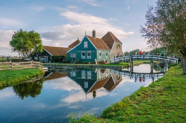 Amsterdam: Canals and Canvas 🇳🇱🚲