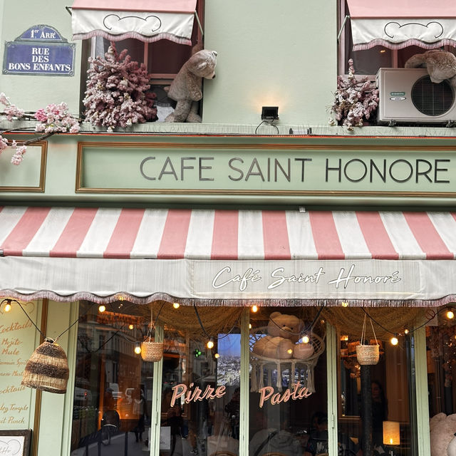 Is this the cutest cafe in St Honore?