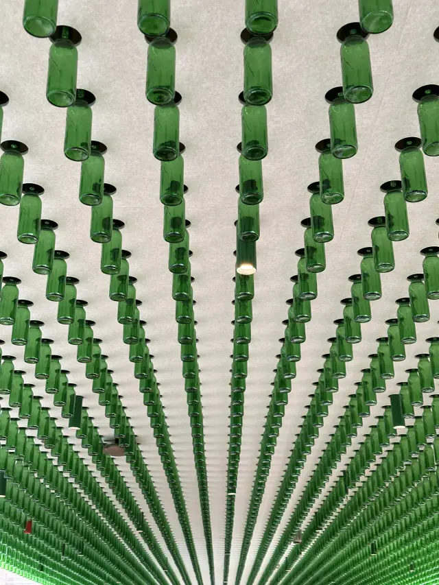 Don't Miss Out on These Must-Do Activities in Amsterdam! Beer Lovers, This One's for You!