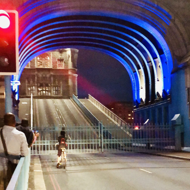 英倫之旅🇬🇧倫敦塔橋🇬🇧深度遊欣賞古老與現代交融的景致