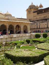 Amber Palace, Jaipur: A Majestic Fortification of Rajasthan