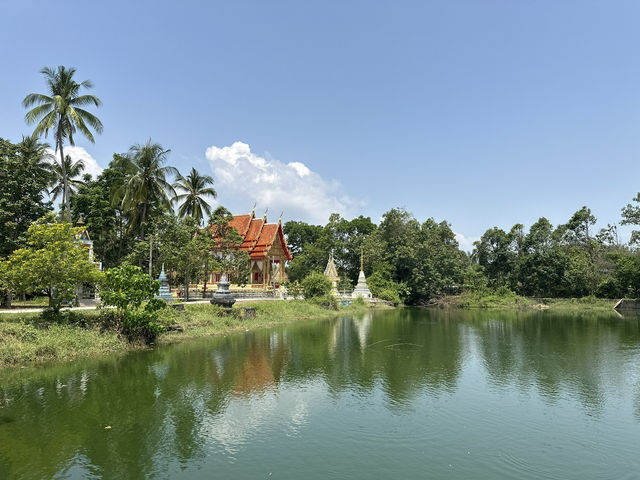 Beautiful temple by the coast