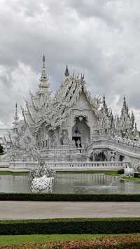 Wat Rong Khun (White Temple) – A Surreal Masterpiece in Chiang Rai