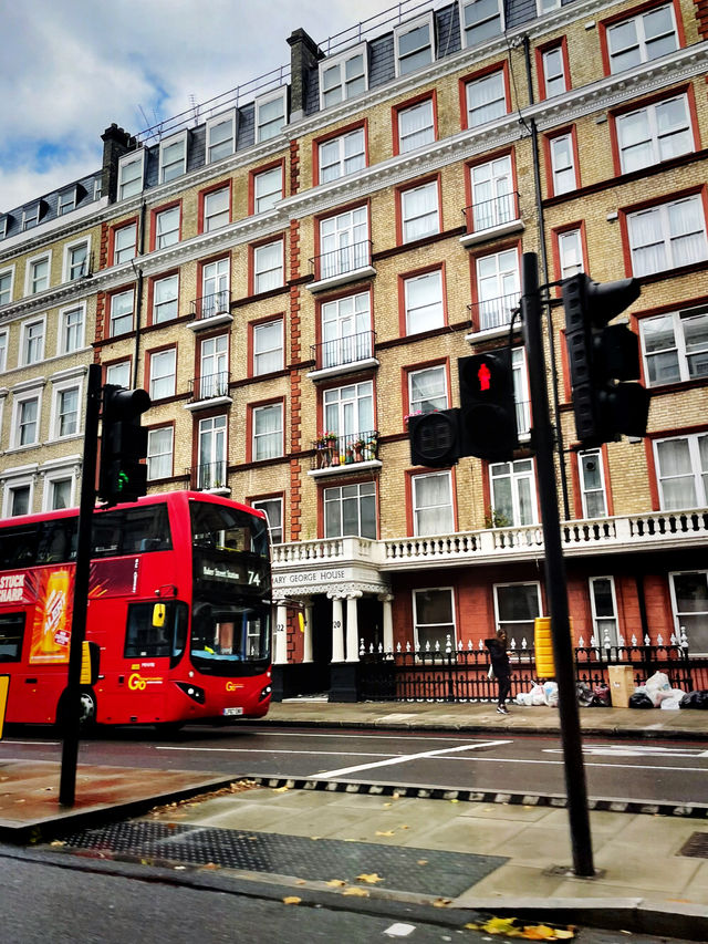 Earl’s Court to Imperial: A Walk Through Kensington’s Quiet Grandeur