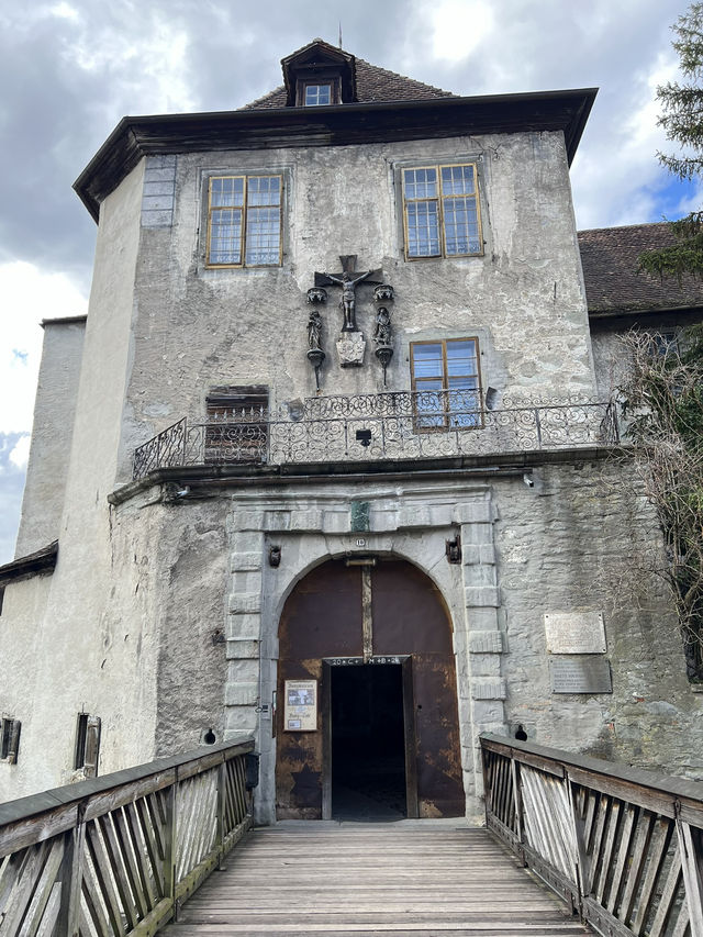 Germany’s Oldest Inhabited Castle – Step Into Legend at Meersburg Castle 🔥🏰 