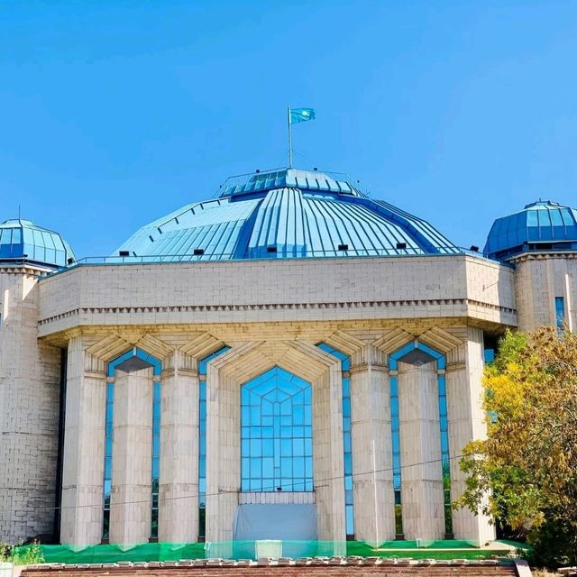 🇰🇿🍎 “Almaty on $100: 2 Days of Beauty, Bazaars & Big Mountains”