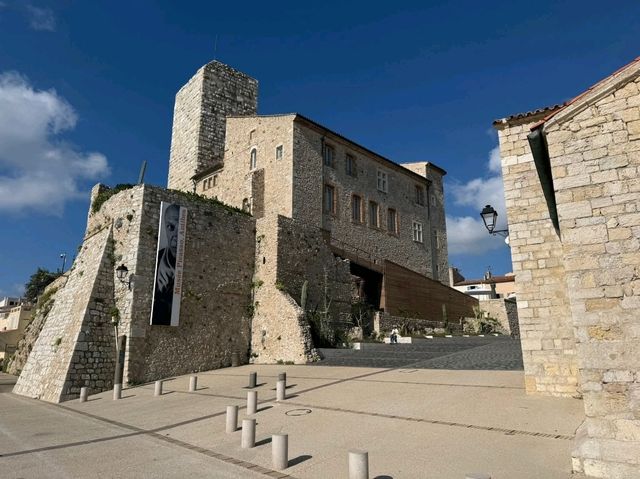 One Day in Antibes: A Charming Coastal Adventure 🏖️