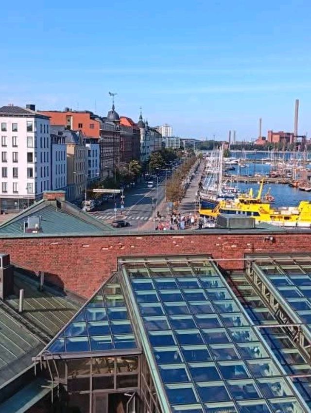 Uspenski Cathedral Guide — The Eastern Crown of Helsinki 🧱✨️🎼 Uspenski Cathedral Guide — The Eastern Crown of Helsinki 🧱✨️🎼