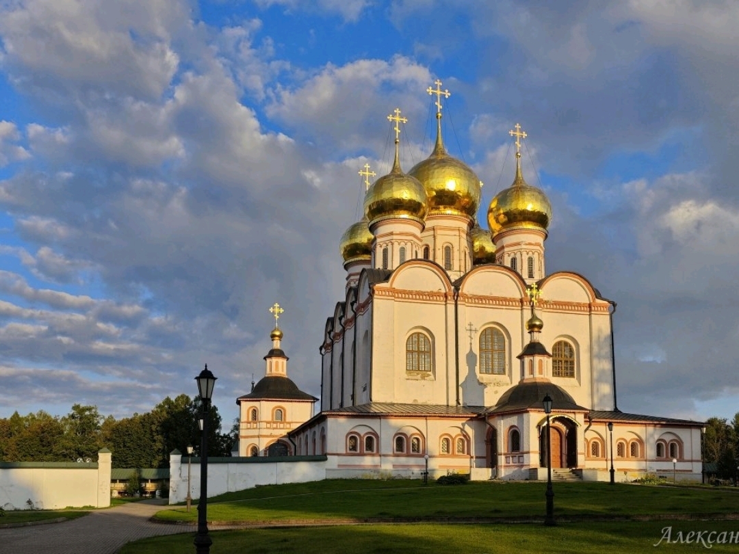 Афон на Валдайском озере. Это точно Россия?