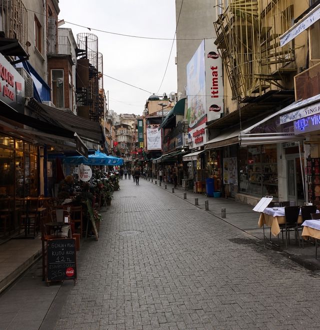 Maritime Heritage & Vibrant Street Culture: Beşiktaş