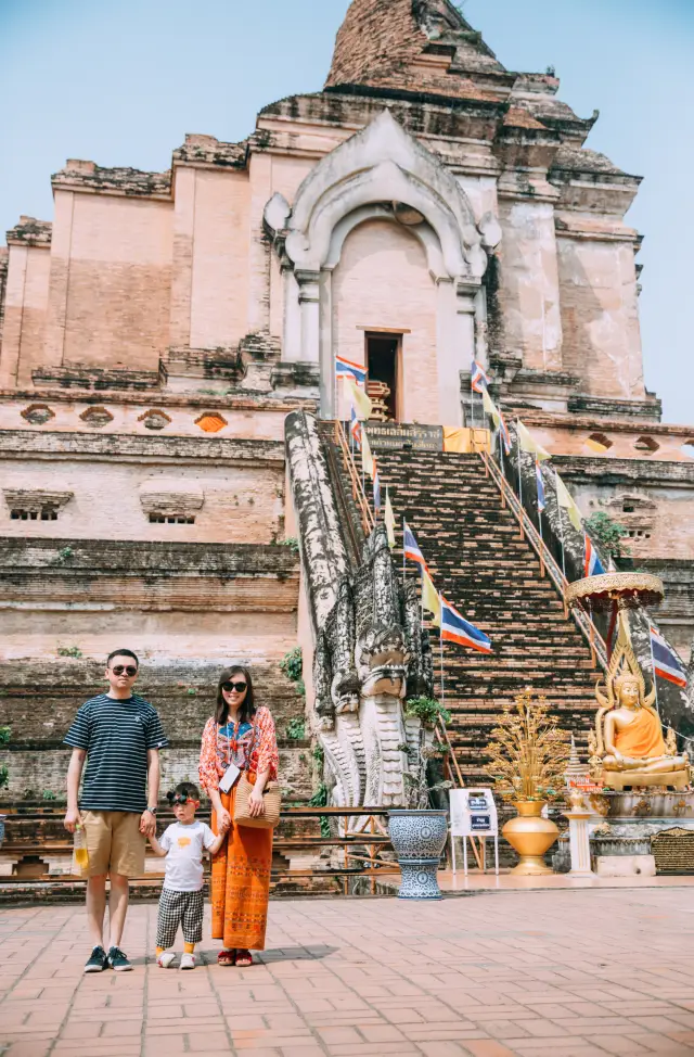 Chiang Mai must-visit spot~~ Wat Chedi Luang.