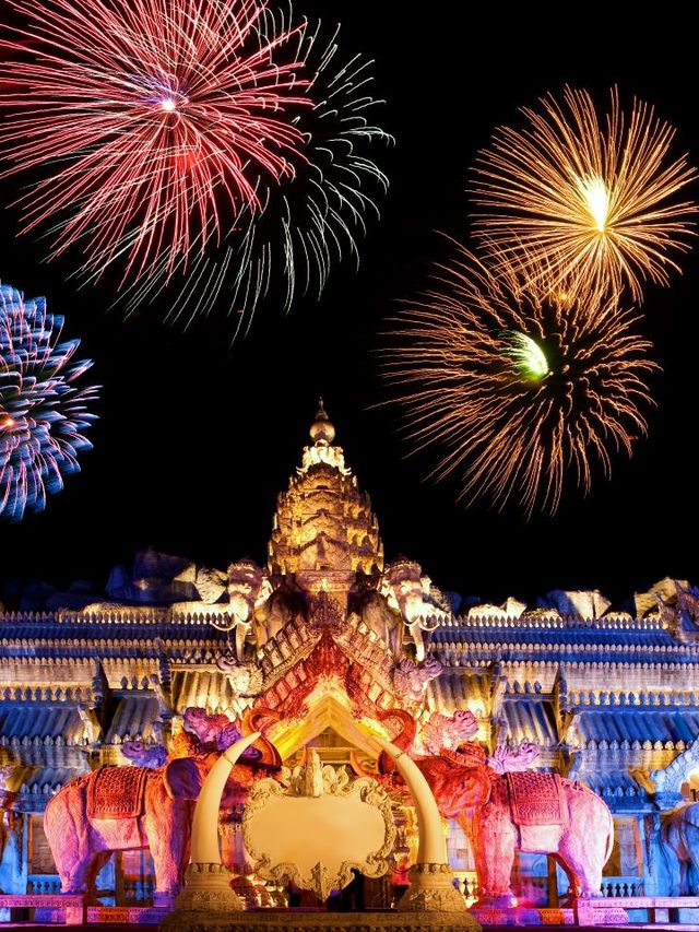 🌴🎢 Phuket's Top Family-Friendly Attractions Unveiled! 🏝️👨‍👩‍👧‍👦