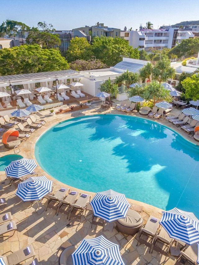 🌞🌴 Noosa's Gem: Sofitel Resort's Luxe Escape 🏖️✨