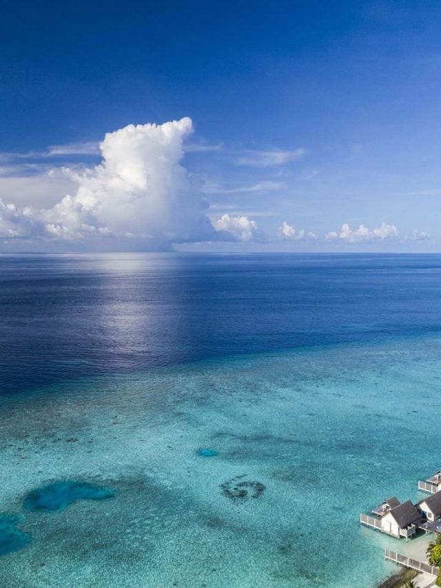 🌴 Maldives Magic: Luxe Stays & Pristine Beaches 🏖️✨