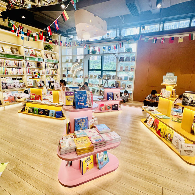 打卡深圳句象書店