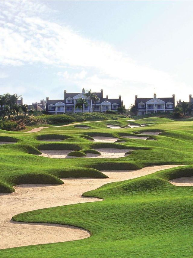 🌟 Kissimmee's Finest: Reunion Resort's Top Features 🏌️‍♂️🛏