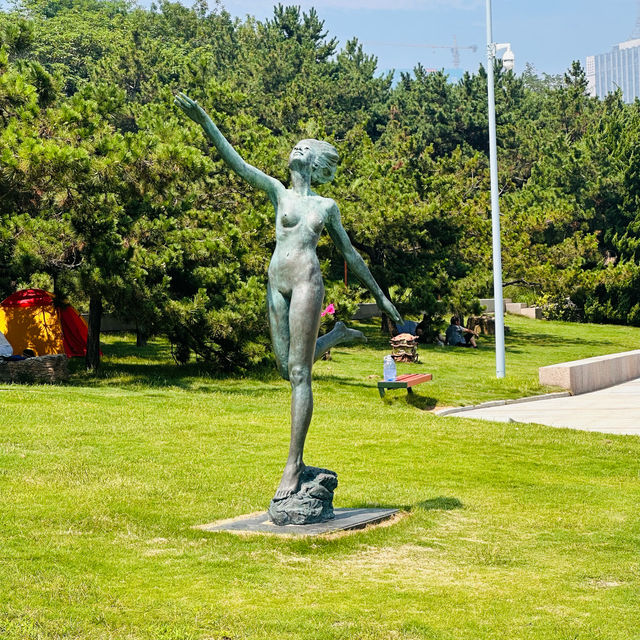 A Glimpse of Qingdao Sculpture Park 