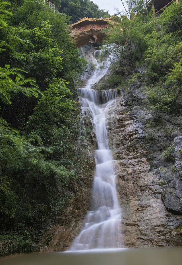 湖北香香水河丨"楚天九寨溝""小庐山"，係湖北著名嘅避暑勝地。