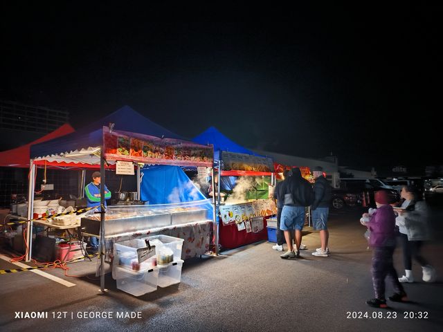 漢密爾頓夜市遊記：東西方美食的完美融合。