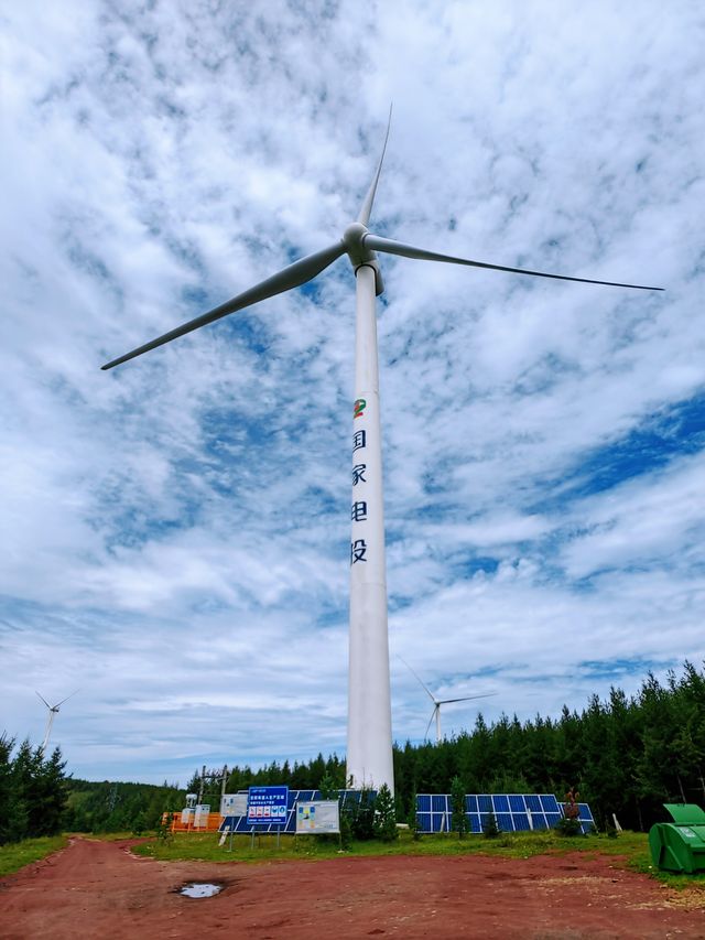 草原天路中段。