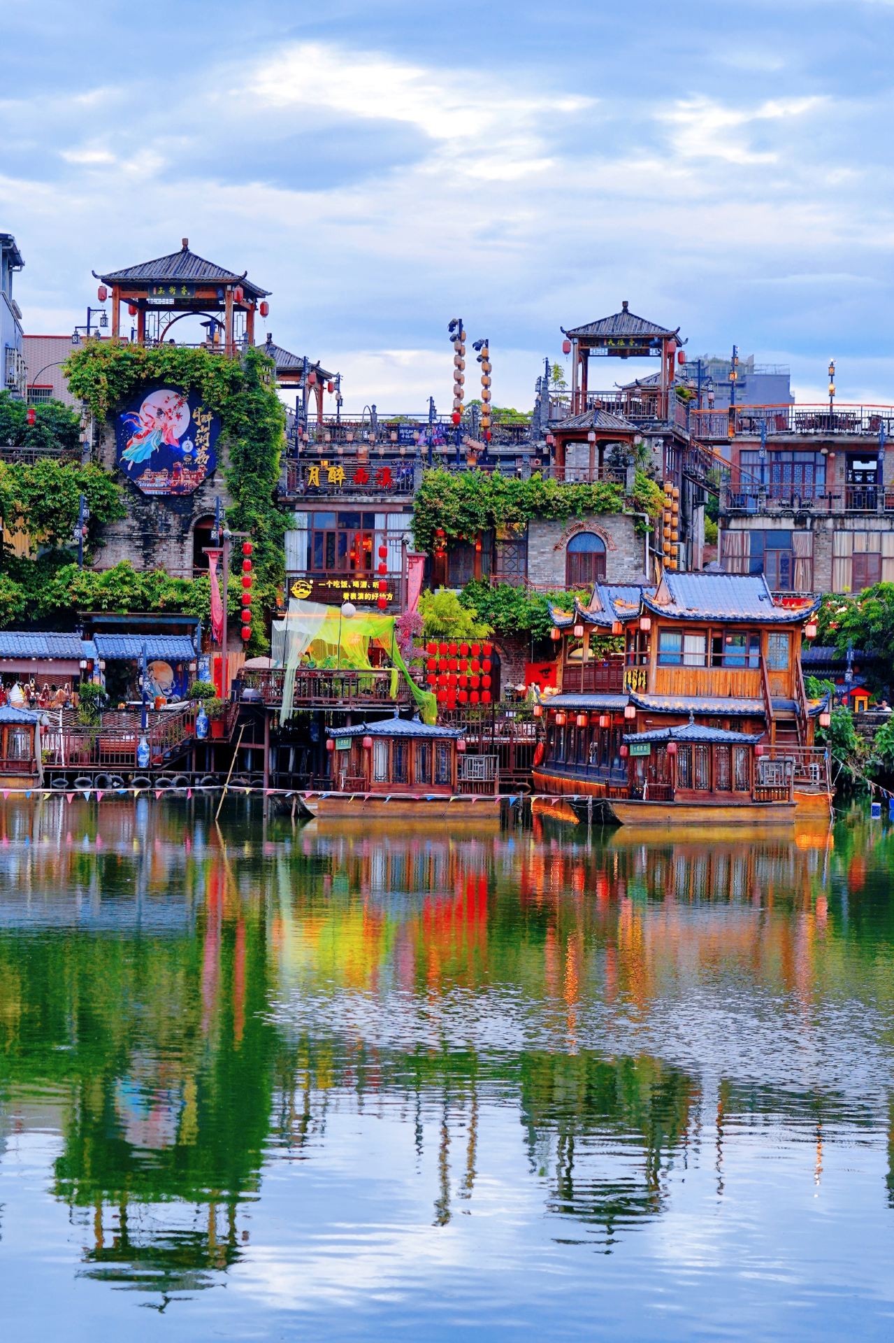 Come to Dongguan! Don’t miss this niche and photogenic century-old incense market route.