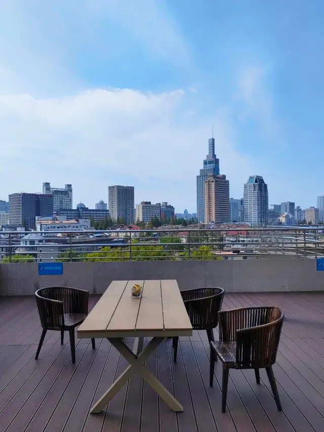 난징의 위치가 좋고 가격이 합리적인 5성급 호텔.