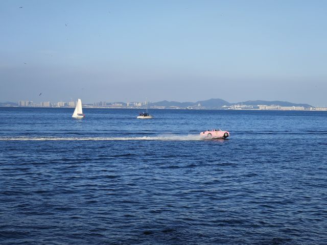 大連東港碼頭：玩海上運動和看海邊夕陽。