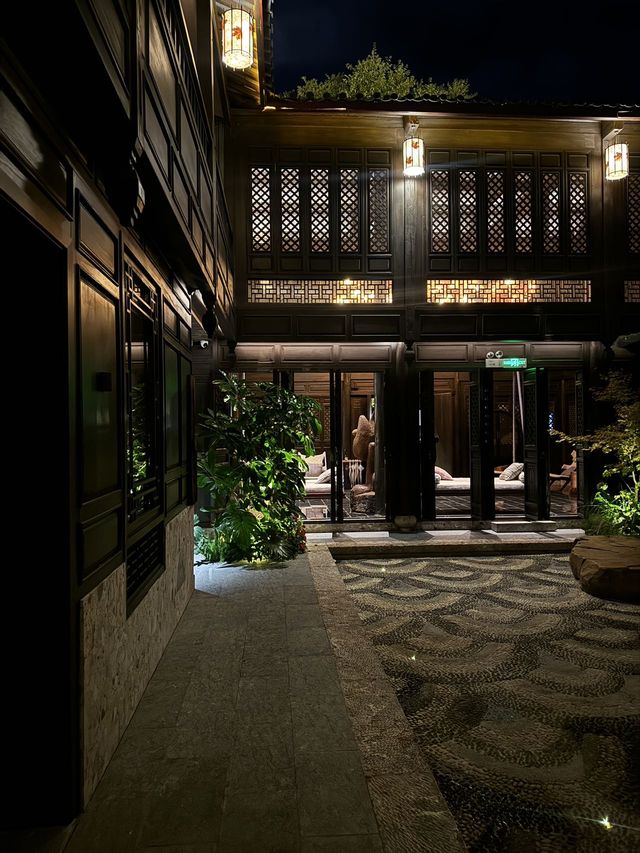 住進風景裡｜麗江柏樂朗酒店。