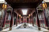 周家大院。