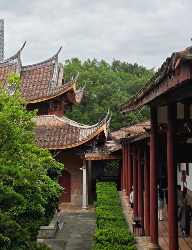 莆田南山廣化寺。