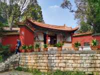 在路上：溫泉小鎮——曹溪寺。