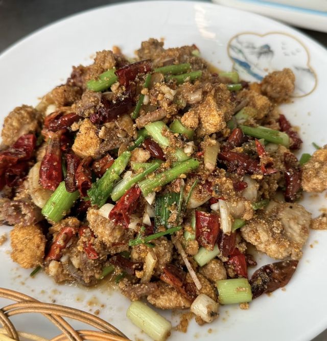 秋韻馬踏湖：金風玉露中的美食與盛景。