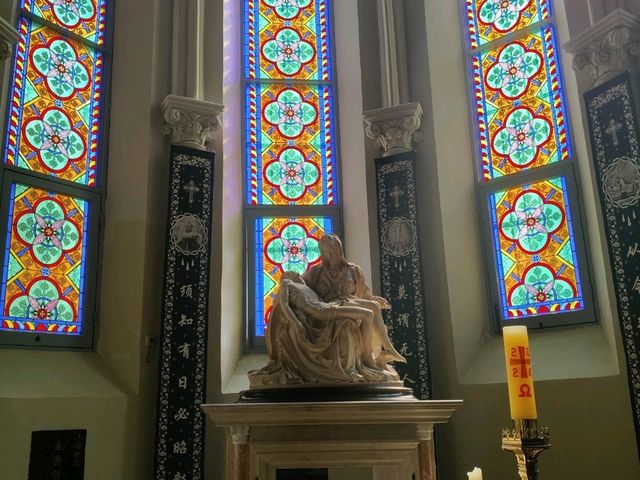 St. Ignatius Cathedral of Shanghai: A Hidden Gem of the City ⛪🌆