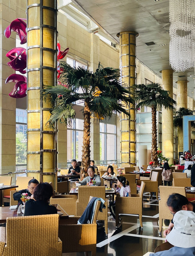 豪華大氣的北京飯店陽光餐廳