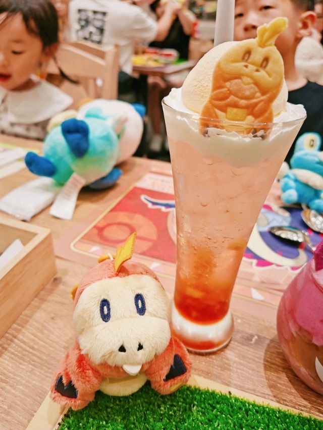 大阪寶可夢主題餐廳攻略｜皮卡丘陪你用餐的可愛體驗 