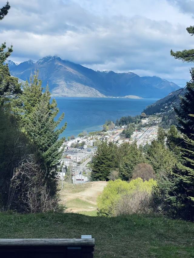 皇后鎮暴走全攻略｜乘百年蒸汽船闖入油畫山谷！免簽衝！