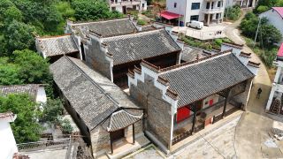 Родовой зал клана Мин в деревне Саньсин, Милуо, Хунань