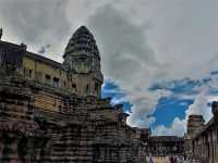 Angkor Wat Bas-relifes: Where Stone Whispers Devotion