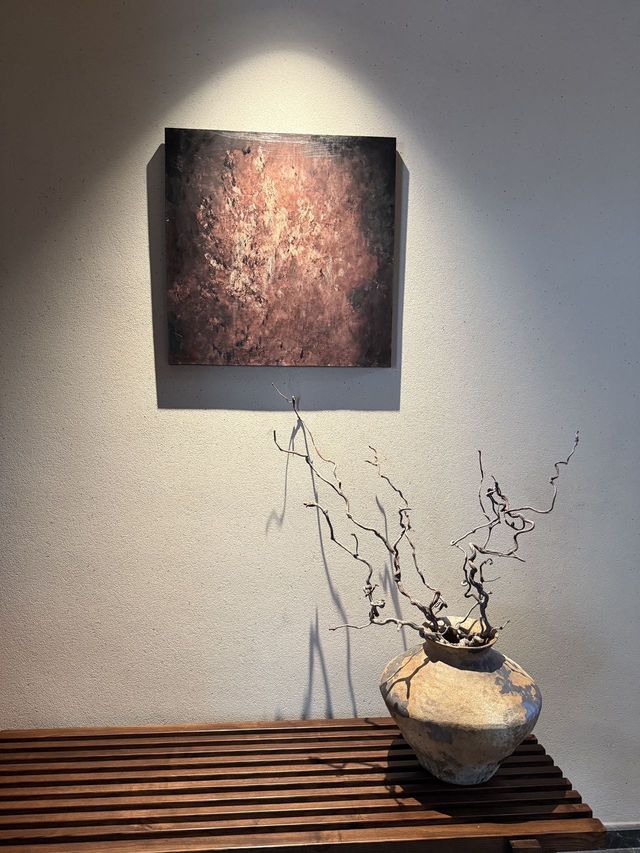 隱藏在麗江古城裡的秘境酒店，彷彿住進藝術館