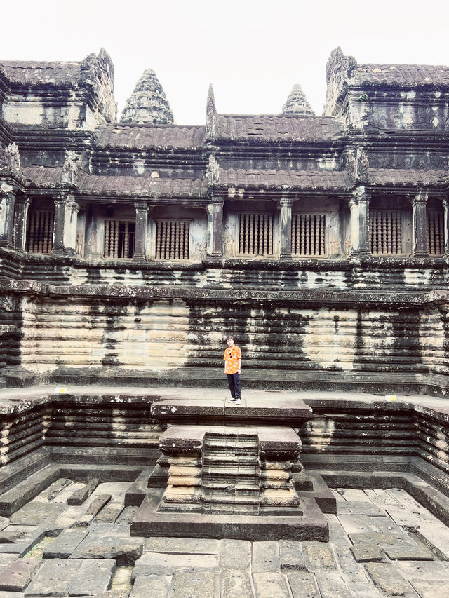 🛕 Hall of a Thousand Gods: Where Cambodia’s Divine Whispers Echo! 🌿