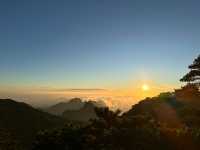 黃山5天4晚保姆級攻略人均1500玩轉徽派仙境