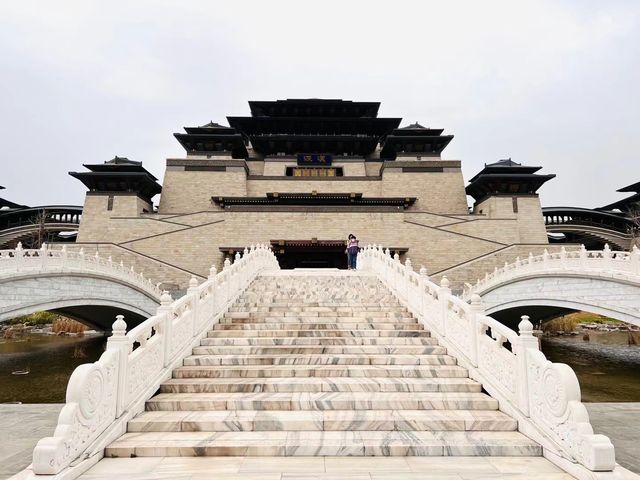 穿越千年,探秘漢中興漢勝境,開啟一場沉浸式漢風奇幻之旅! 穿越千年,探秘漢中興漢勝境,開啟一場沉浸式漢風奇幻之旅!