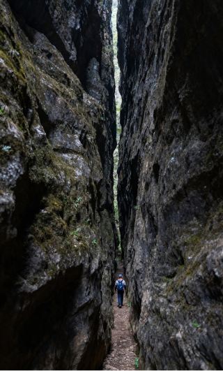 Crossing Yunnan's Number One Crevice, so cool!