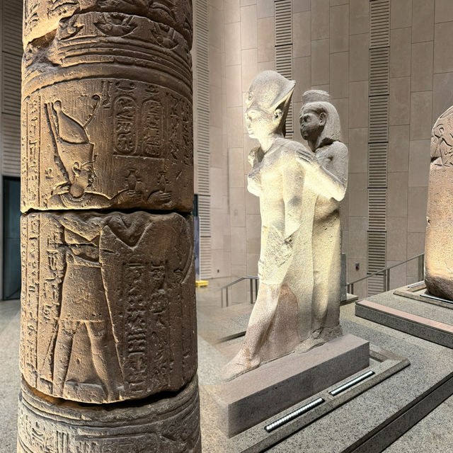 在埃及博物館門口大哭後… 在埃及博物館門口大哭後…